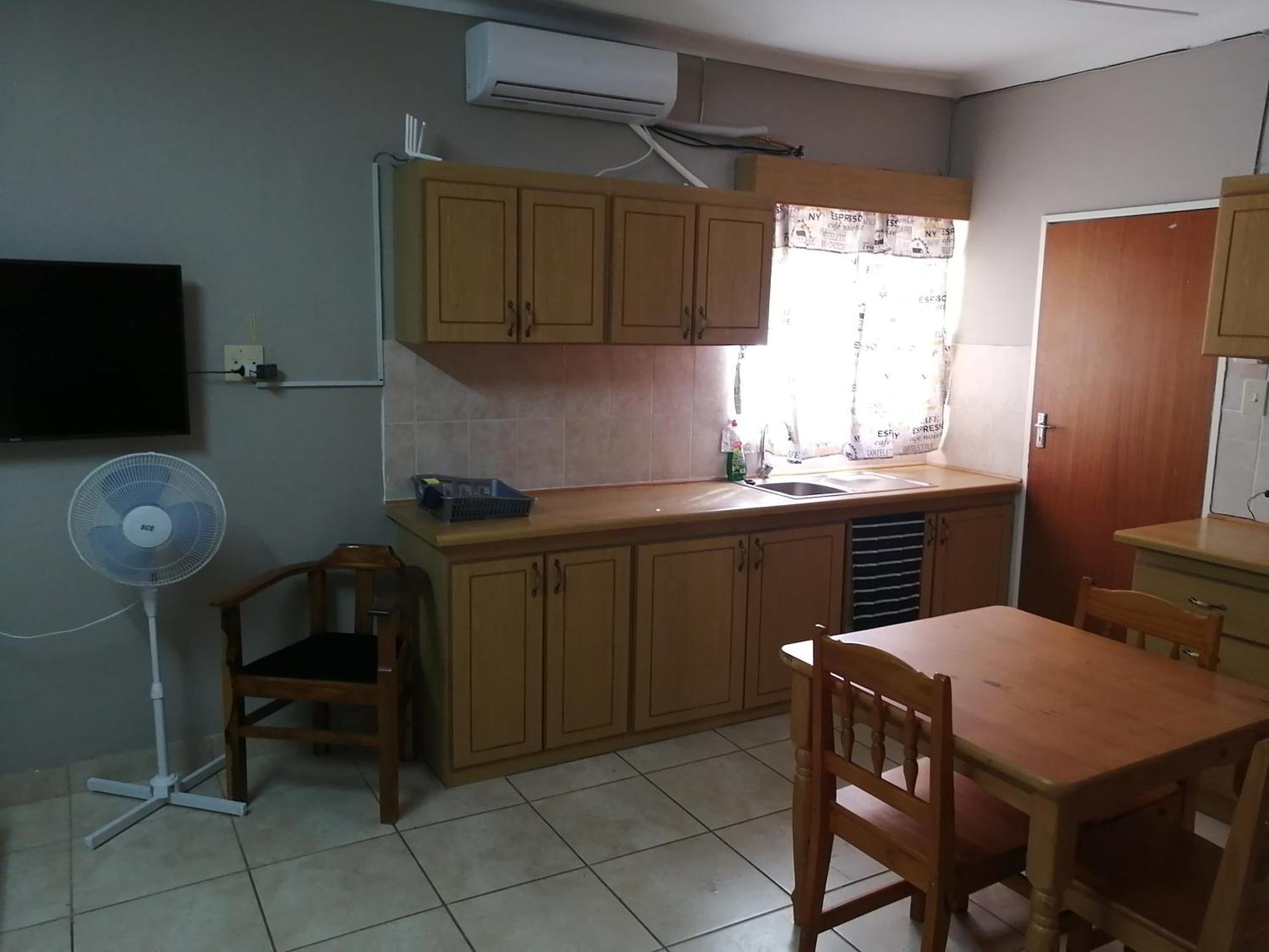 Midway Overnight Rooms Kimberley Ngoại thất bức ảnh