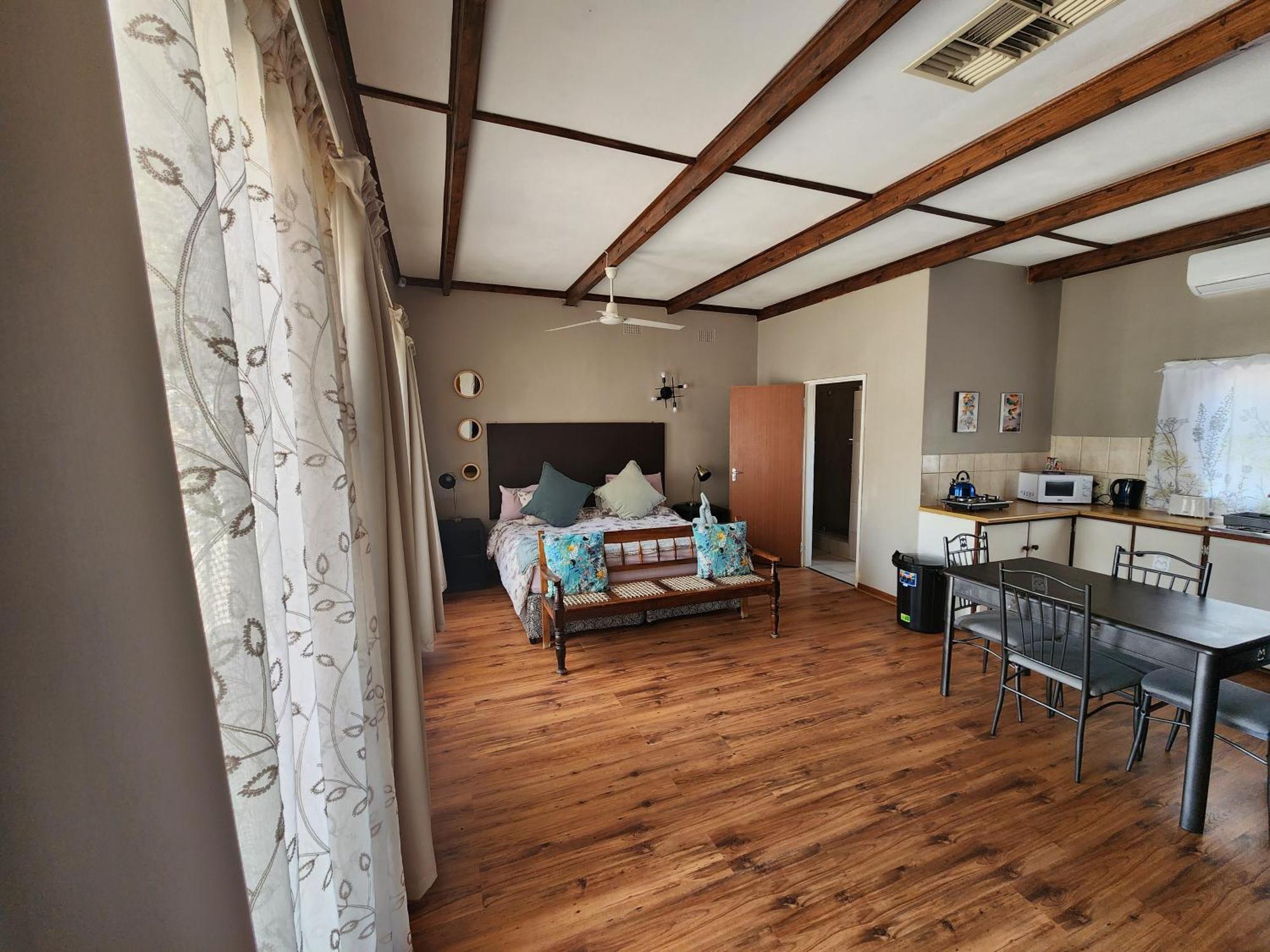 Midway Overnight Rooms Kimberley Ngoại thất bức ảnh