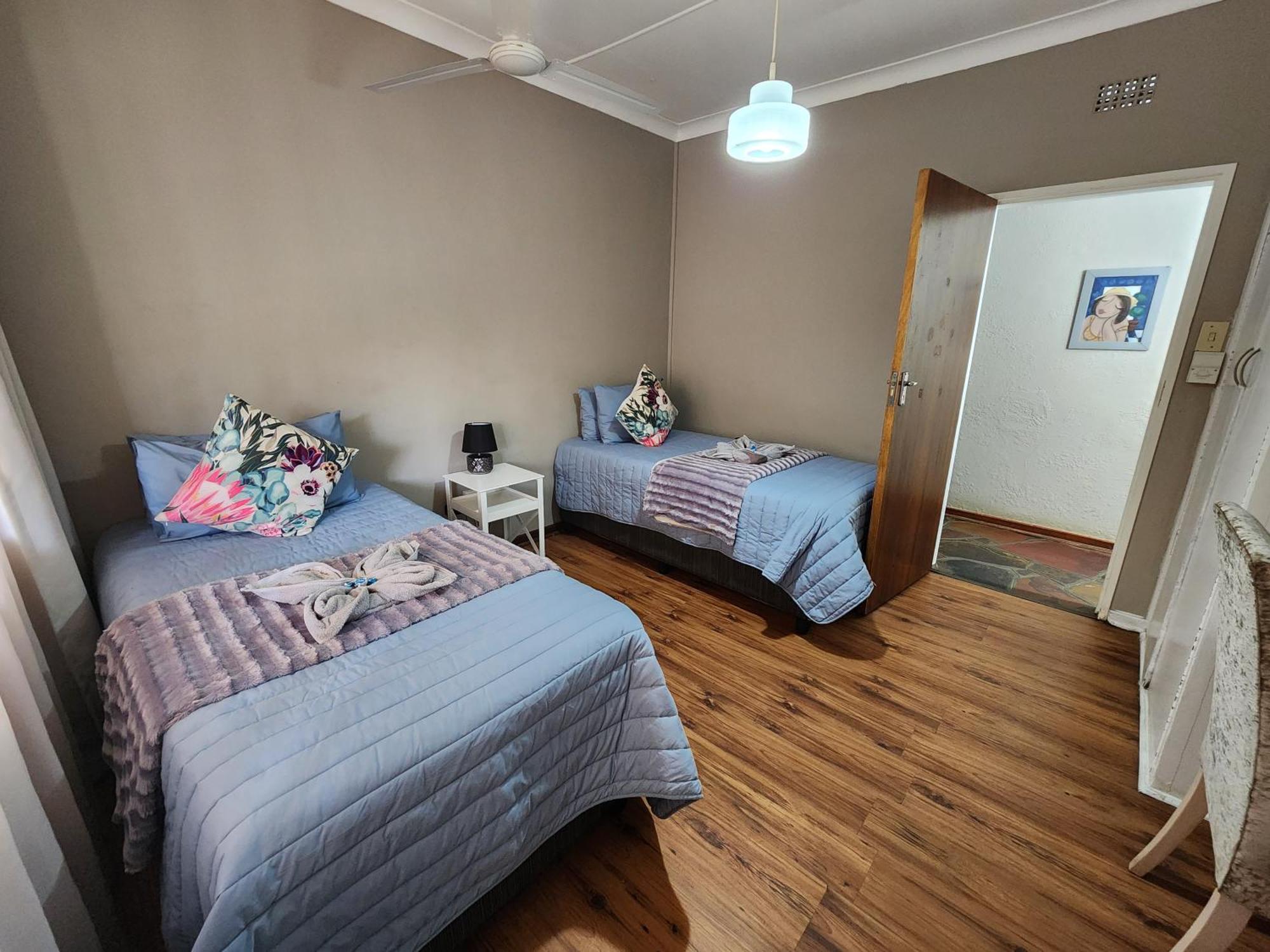 Midway Overnight Rooms Kimberley Ngoại thất bức ảnh