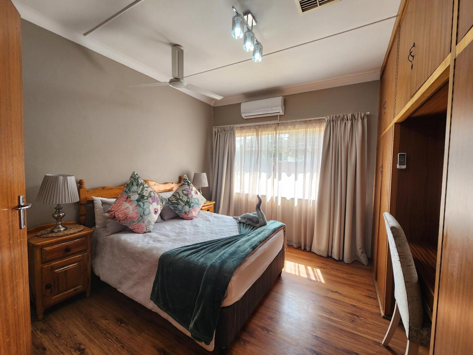 Midway Overnight Rooms Kimberley Ngoại thất bức ảnh